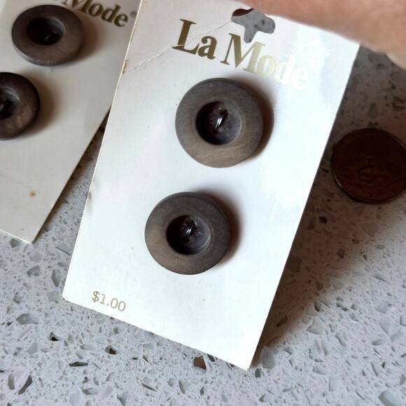 4 NEW on card Vintage 1970s Brown Wood Round 2 Hole Buttons 3/4" Holland - Picture 5 of 6